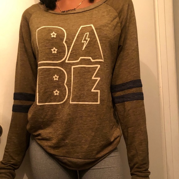 “BABE” Long Sleeve Top - Picture 2 of 2